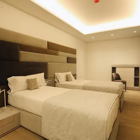 Cosmo Apartahotel 4*