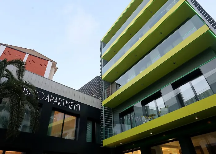 Cosmo Aparthotel 4*